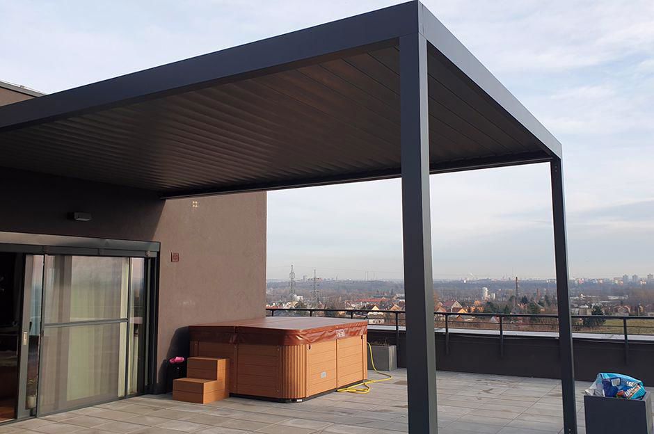 Pergola bioclimatica ARTOSI: massimo comfort in terrazza o in giardino