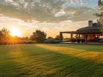 Come le pergole e le tende da sole ravvivano gli esterni