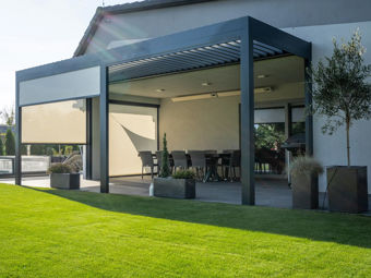 Tende a rullo schermanti per pergole: quali tipi esistono e come scegliere